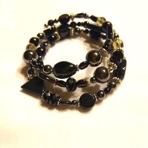 Black Onyx & Hematite memory wire bracelet